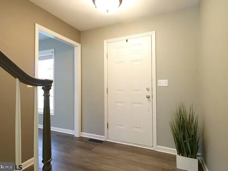 164 Whisper Ridge Dr — Photo 2