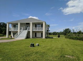 735 Wildwood Ct, Pass Christian, MS 39571