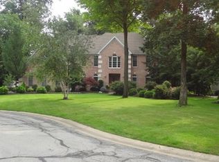 4206 Walnut Creek Ln, Sandusky, OH 44870