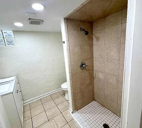 2nd image of 3153 High St #7