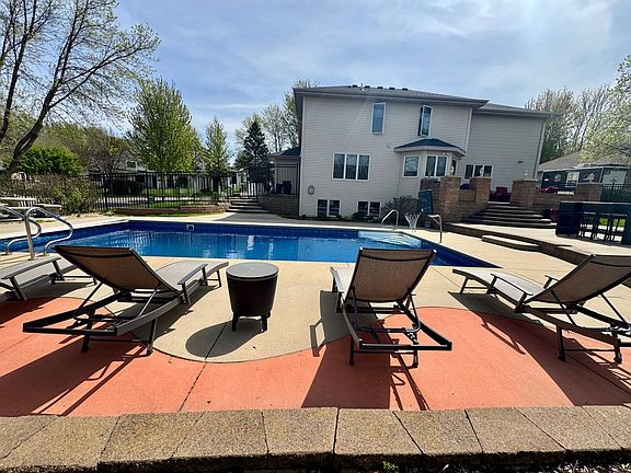 5th image of 2667 Waterford Ct