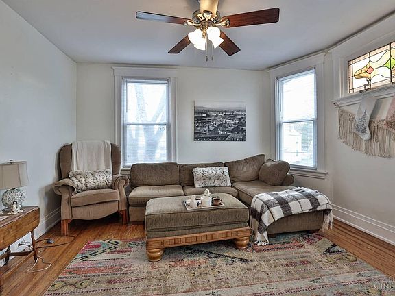 4th image of 3108 Markbreit Ave