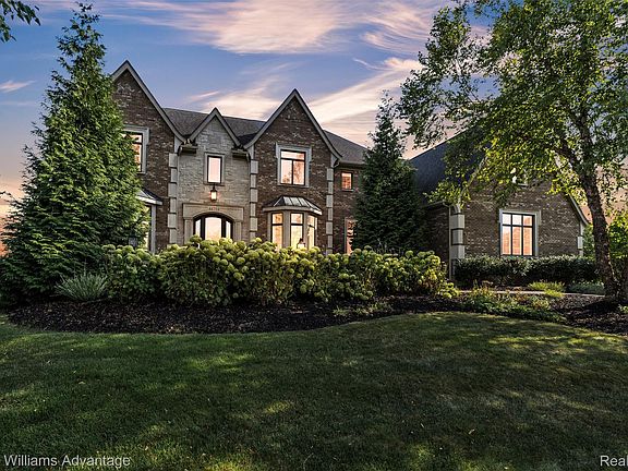 5th image of 48759 Veneto Dr