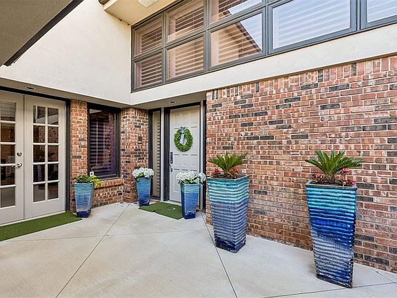 2nd image of 6128 Stonegate Pl