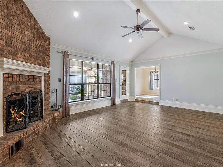1806 Rosebud Ct — Photo 8
