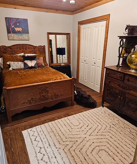 7403 FM 1624 — Photo 18