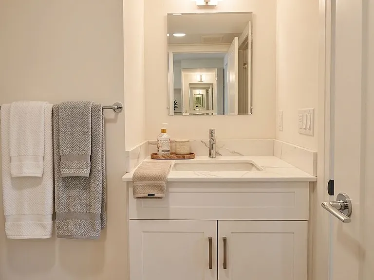15 Arrowsmith Ave #1B — Photo 15