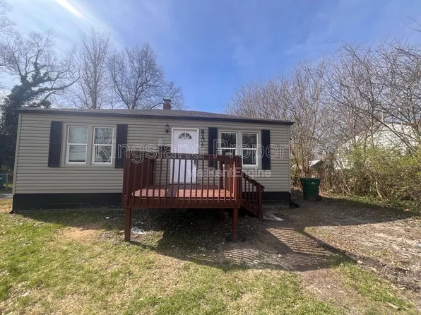 8204 Church Ln, East Saint Louis, IL 62203