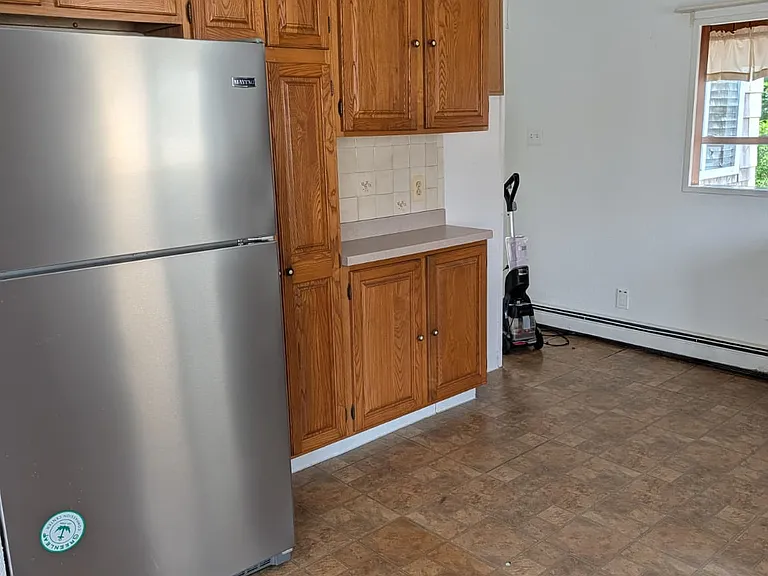 54 Gould St #B — Photo 7
