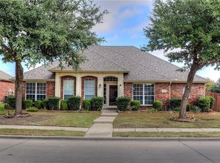 7102 Melton Dr, Rowlett, TX