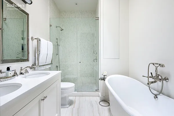 Sold by Sotheby's International Realty | media 6