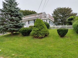 20 Spruce Ave, Narragansett, RI 02882