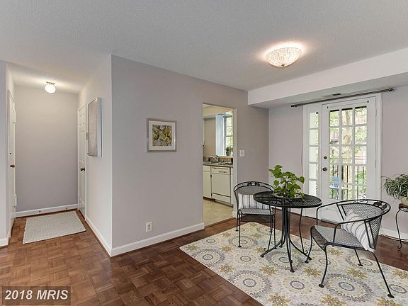 2nd image of 3033 S Columbus St APT B2