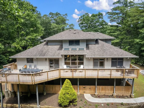 7 Azalea Ln, Spruce Pine, NC 28777