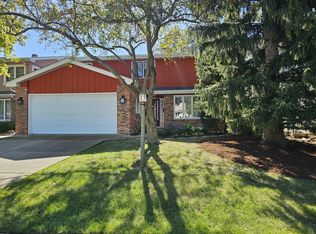 7215 Beckwith Rd, Morton Grove, IL 60053