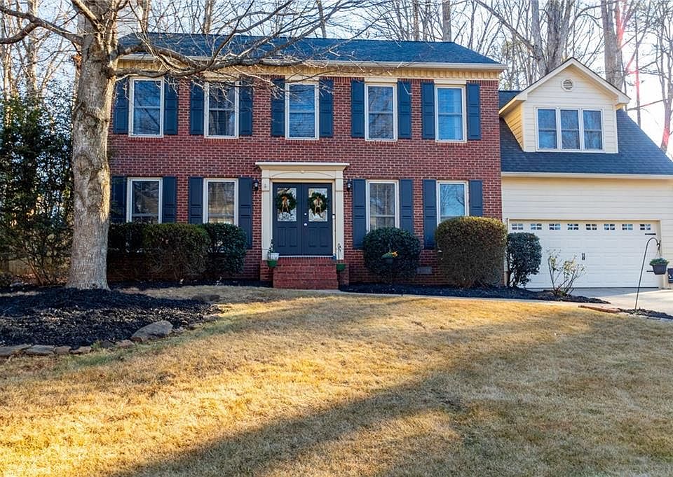 1st image of 941 Providence Dr