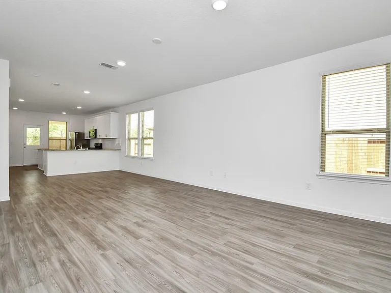 16150 Elbridge Ct — Photo 6