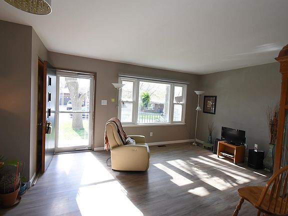 4th image of 2812 S Saint Aubin St