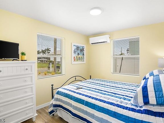 5th image of 412 Harbor Ct