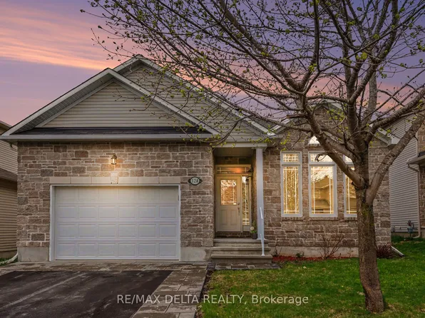 128 Topaze Cres, Clarence Rockland, ON K4K 0E3