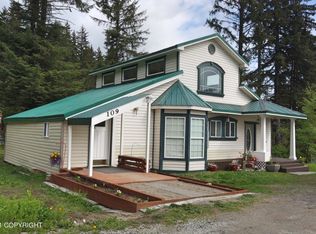 109 Sunshine St, Haines, AK 99827