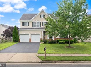 12253 Tulane Falls Dr, Bristow, VA 20136