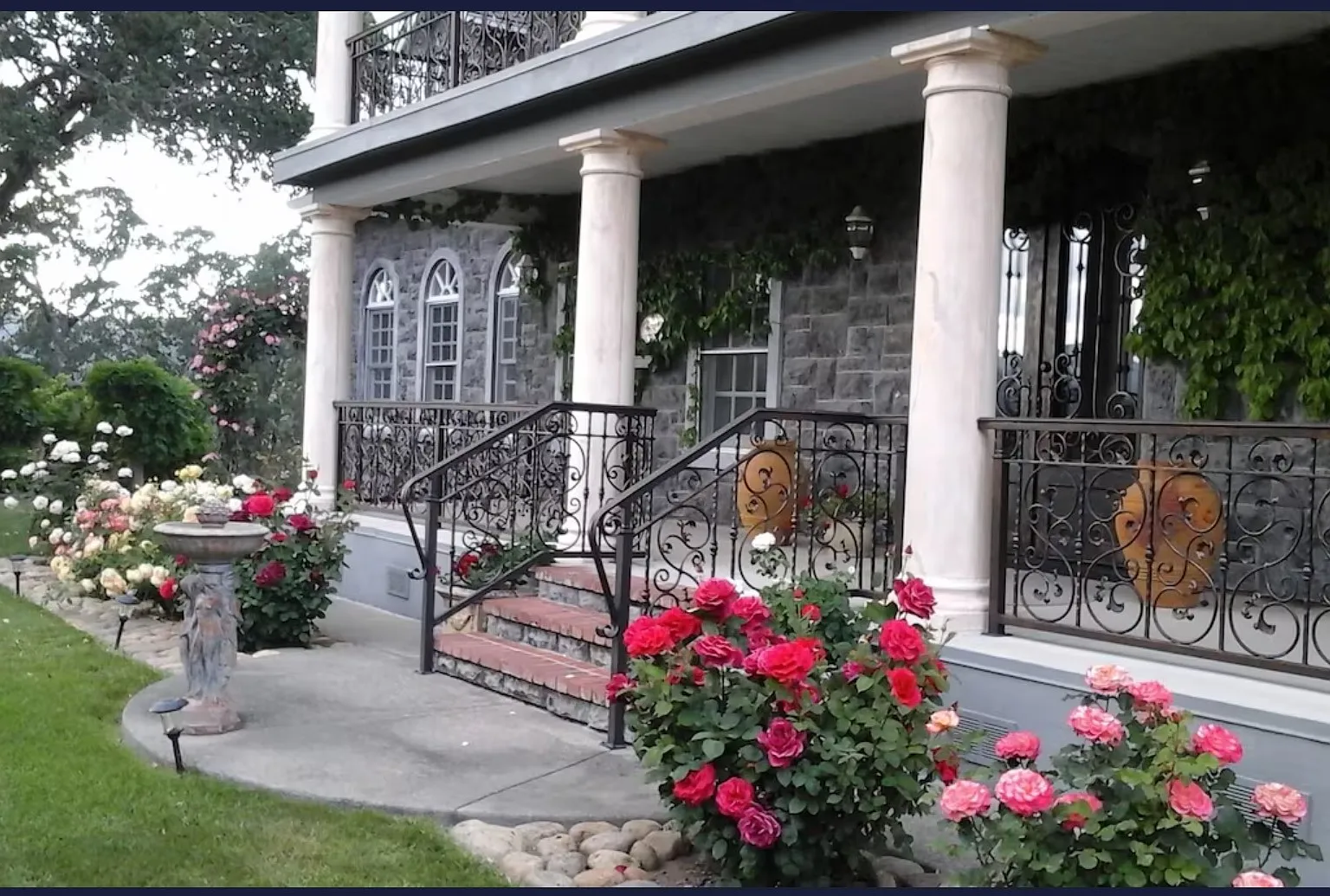 3 bed, 2.5 bath, 3700 sqft, $8,700 — Photo 1