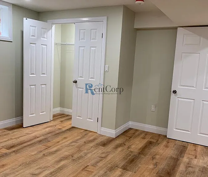 355 Bamberg Cres #1 — Photo 12