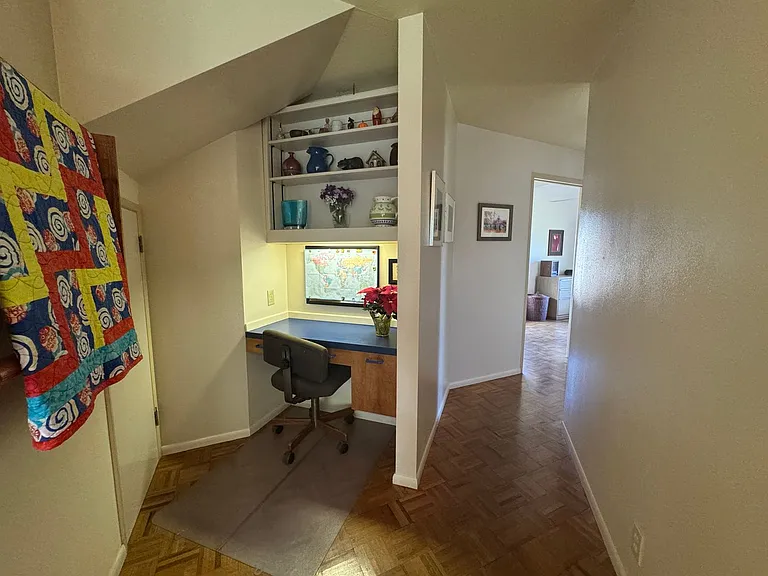 230 Kapualani St — Photo 12