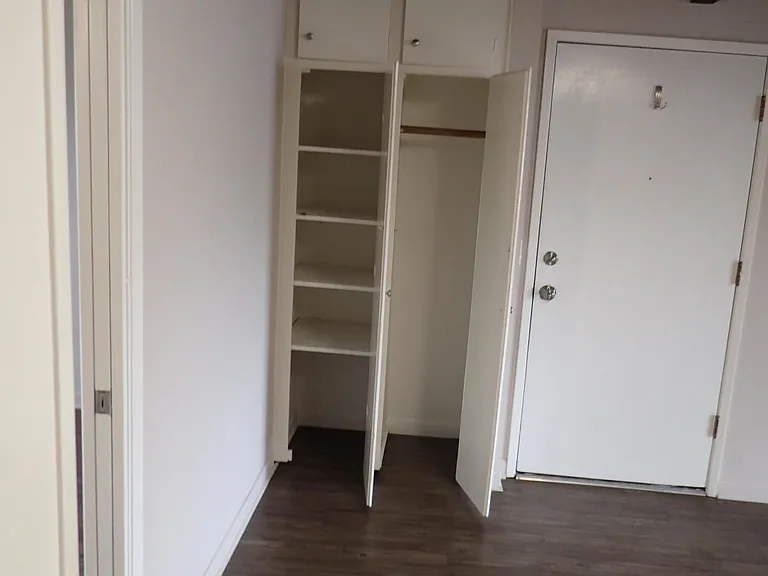 314 W Canon Perdido St #12 — Photo 5