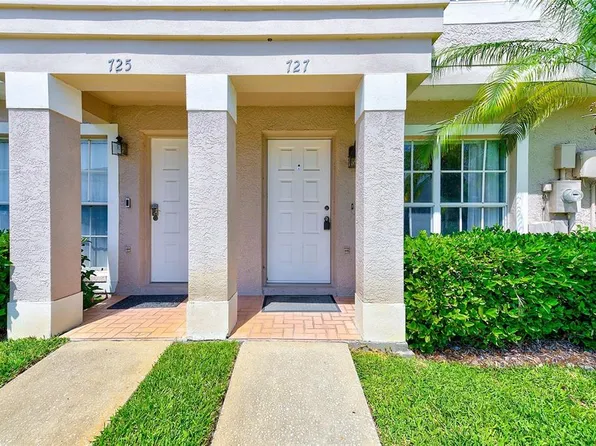 727 Kensington Lake Cir, Brandon, FL 33511