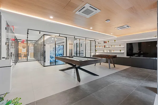 Rented by Carroll Development Leasing LLC | media 19