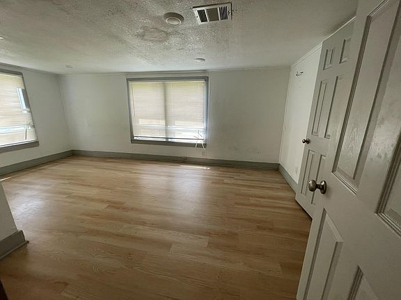 5th image of 3020 Avenue D