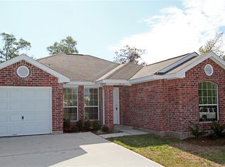 2214 Shady Tree Ln, Conroe, TX 77301