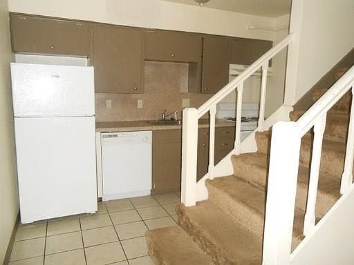 2nd image of 87 Highland Park Ct