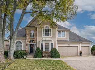 2205 SW Walden Dr, Lees Summit, MO 64081