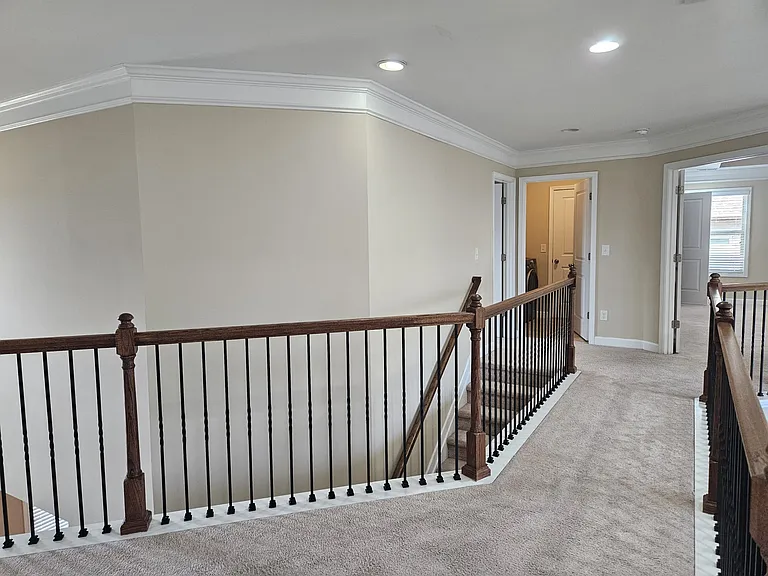 Second floor walk way