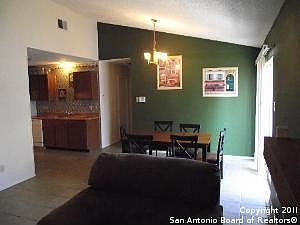 5th image of 7254 Lansbury Dr