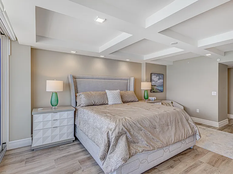 400 Beach Rd #702 — Photo 20