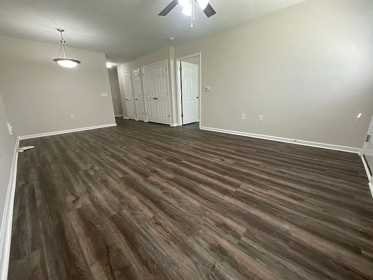Meridian Park Apartments — Photo 38