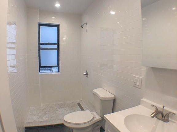 3rd image of 80 Fort Washington Ave APT 57