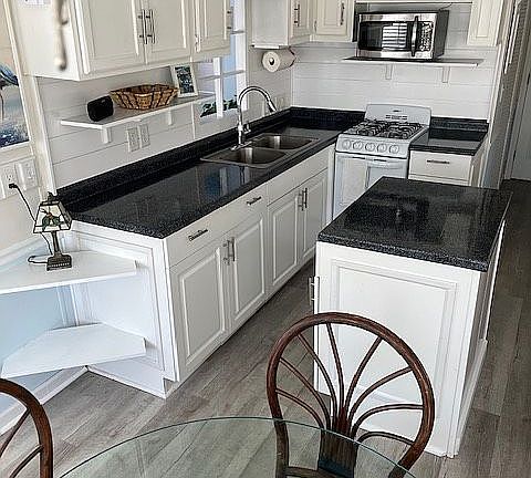 New Appliances Throughout