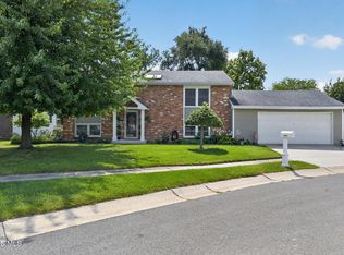 1041 E Elm Tree Rd, Rossford, OH 43460