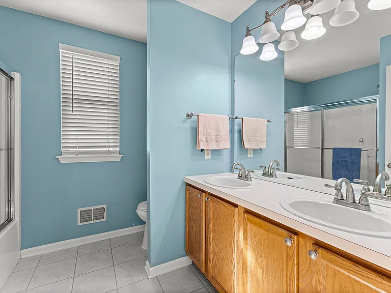 7164 Richmond Dr — Photo 25