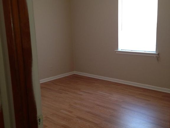 5th image of 1402 Briarwood St