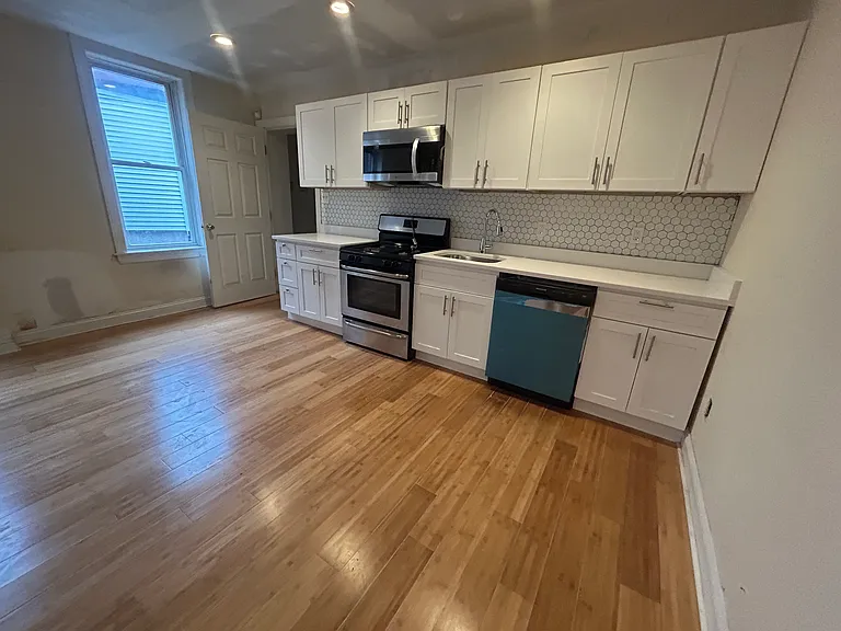4163 Ridge Ave #1A — Photo 11