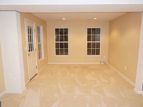 2nd image of 1469 Fawn Hollow Ln