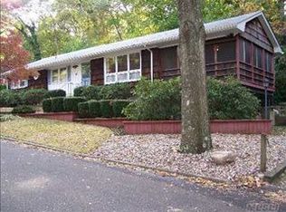 6 Woodvale Ave, Kings Park, NY 11754