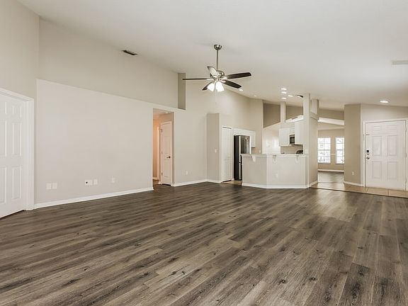 4th image of 6514 Summer Cove Dr