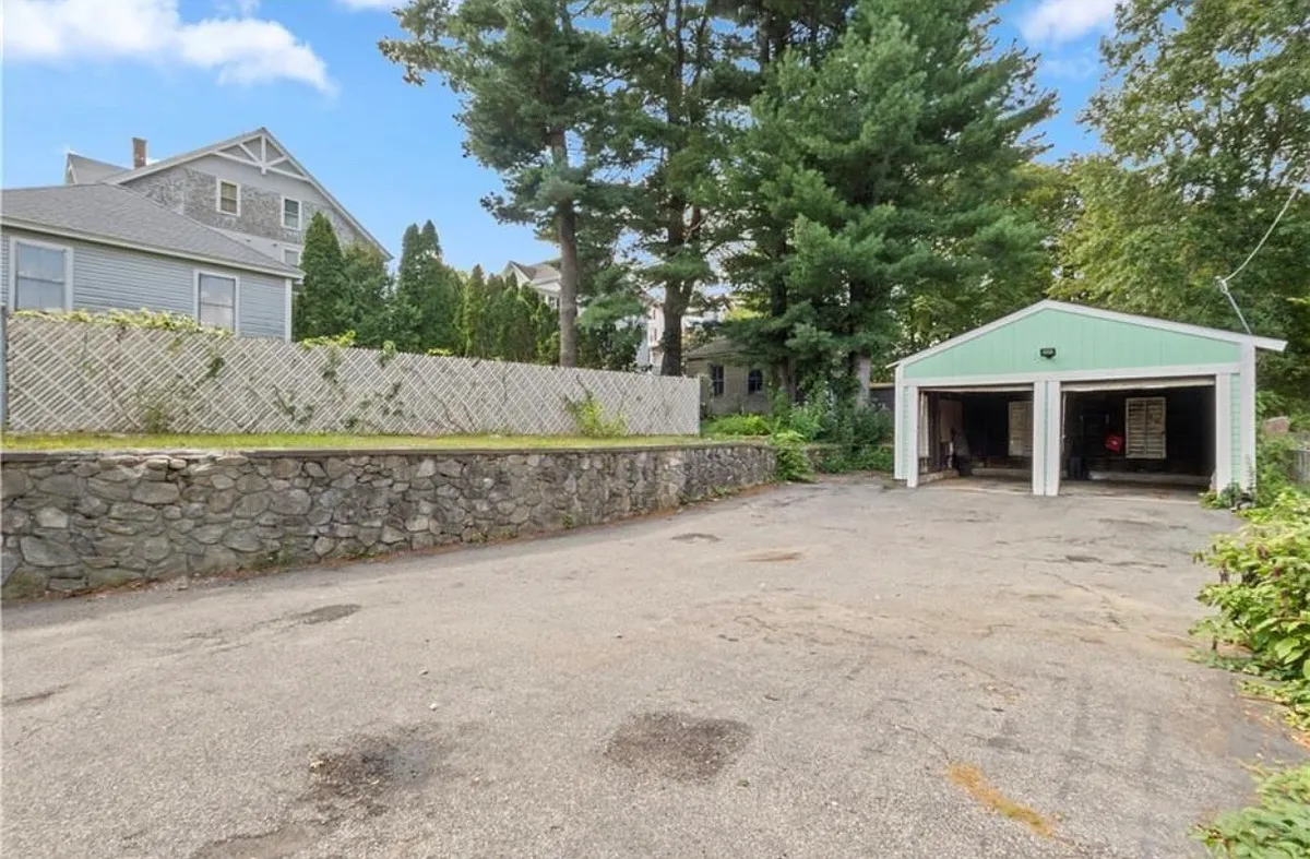 Building Photo - 43 Welles St #2
